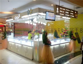 深圳中高端珠寶鐘表展柜定制指南 甄選專業工廠，打造品牌形象