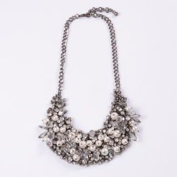 義烏國(guó)際商貿(mào)城一區(qū)鐘表珠寶首飾 線上義烏購(gòu)引領(lǐng)商貿(mào)新潮流